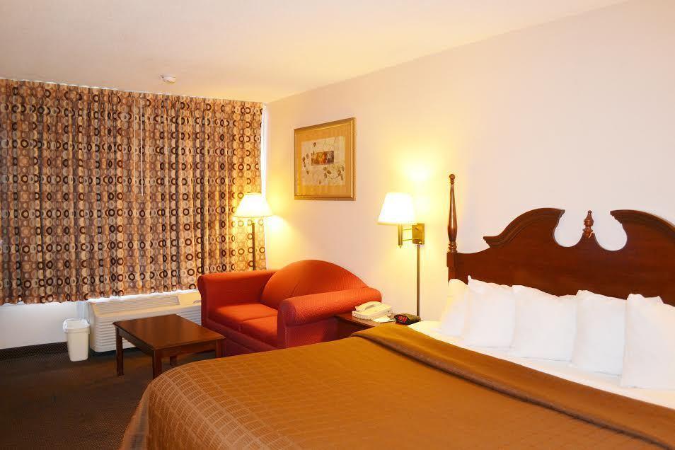 Quality Inn Suwanee I-85 Экстерьер фото