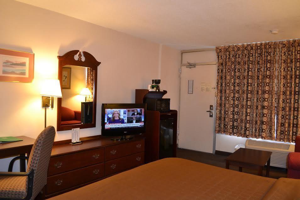 Quality Inn Suwanee I-85 Экстерьер фото