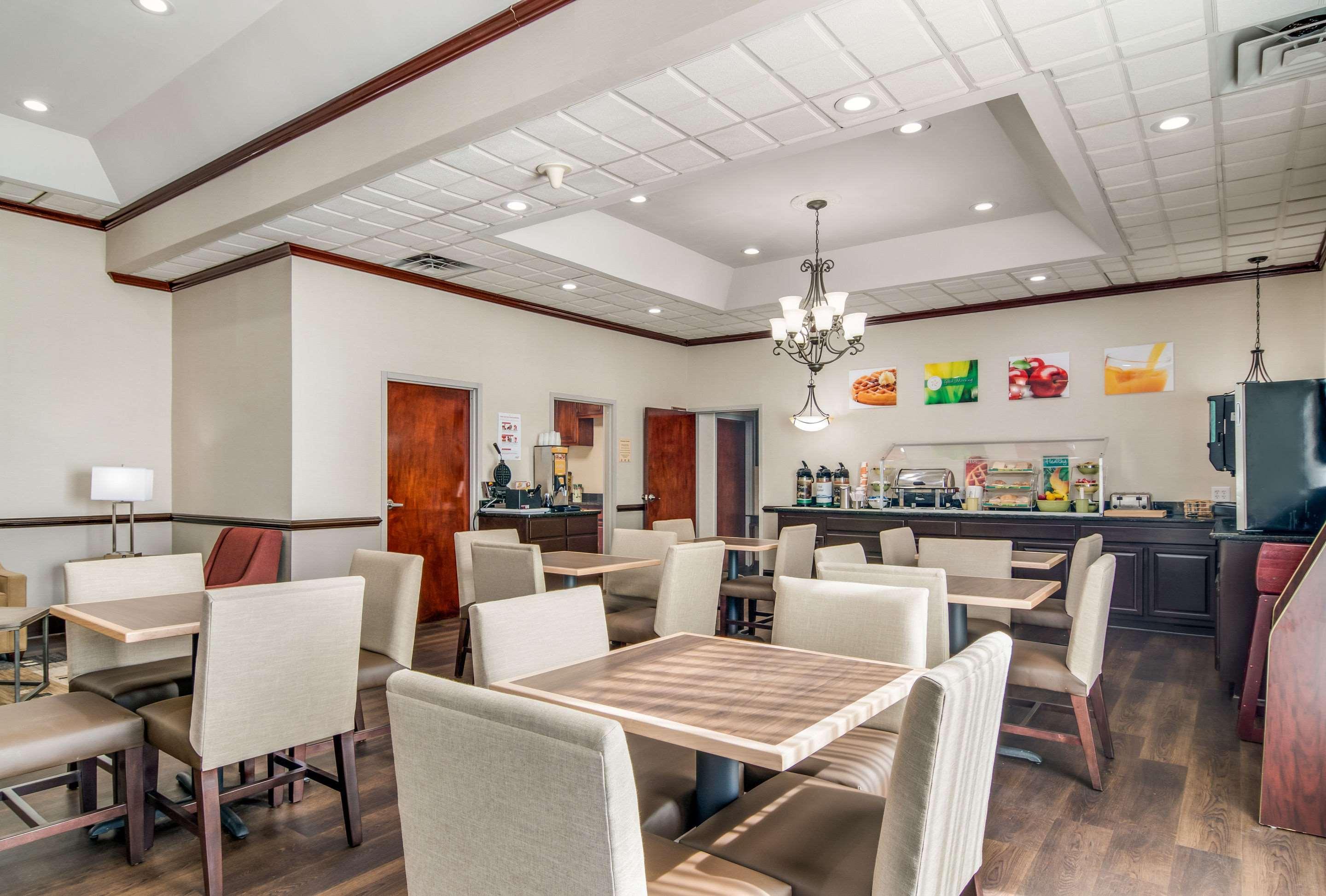 Quality Inn Suwanee I-85 Экстерьер фото