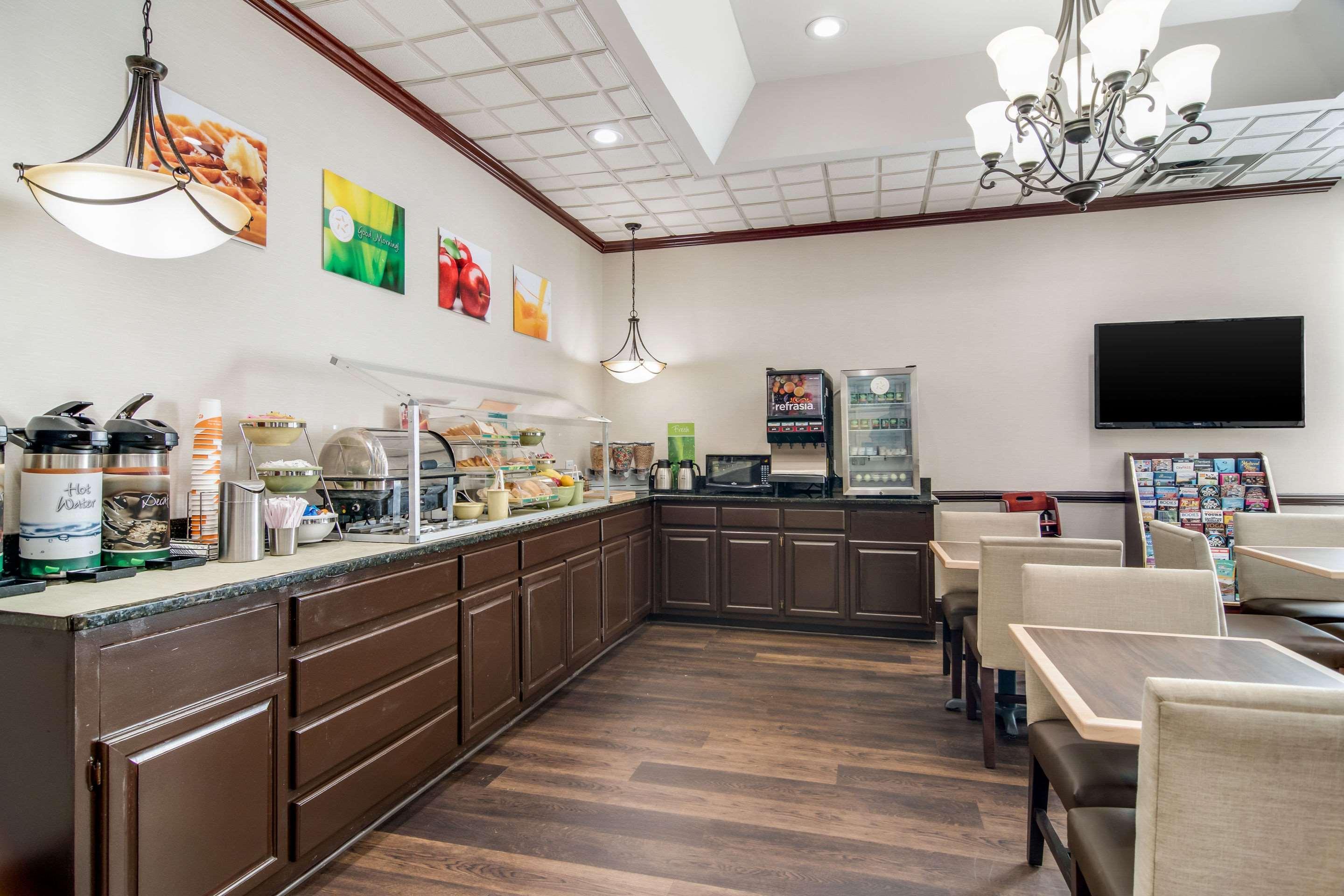 Quality Inn Suwanee I-85 Экстерьер фото