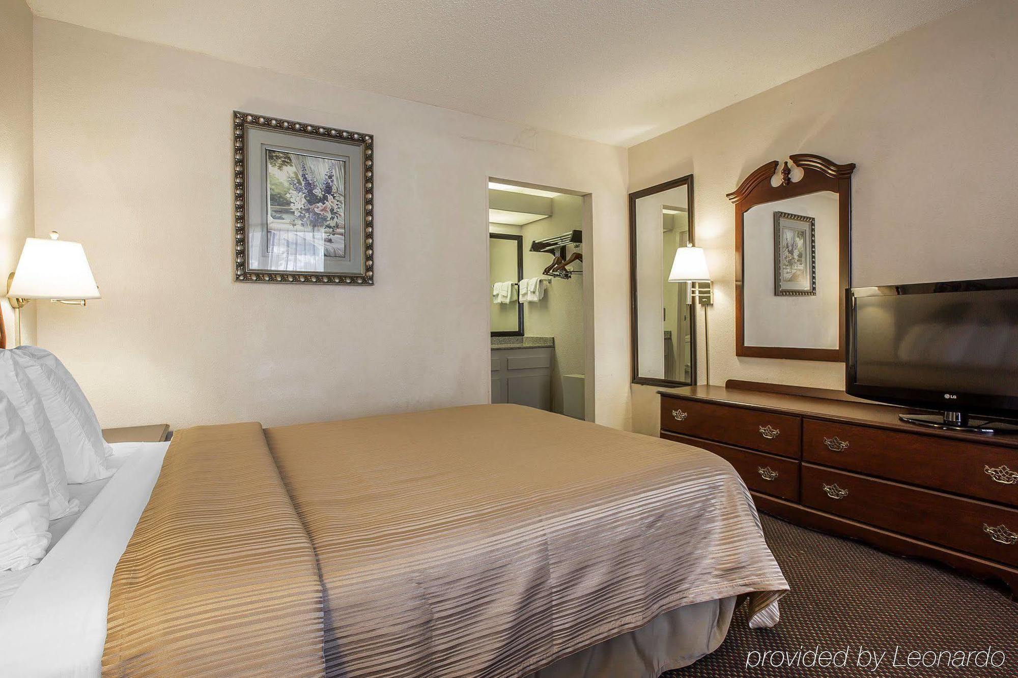 Quality Inn Suwanee I-85 Экстерьер фото